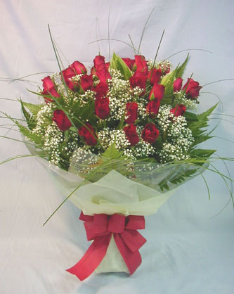  Eryaman �nternetten �i�ek sipari�i  sevenlere �zel 11 adet g�l