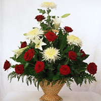  Eryaman �i�ek g�nderme online �i�ek�i  9 adet kirmizi g�l ve kir �i�ekleri sepeti