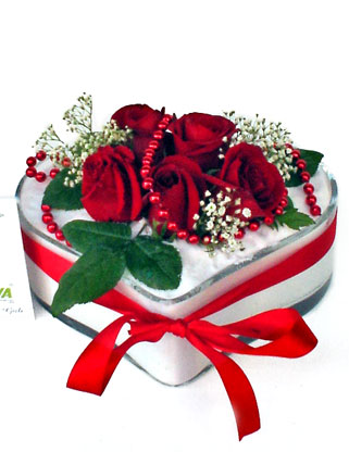 Eryaman �i�ek sat��� anneler g�n� �i�ek yolla  EN �OK BEN SEVIYORUM Mika kalp 5 adet kirmizi g�l 