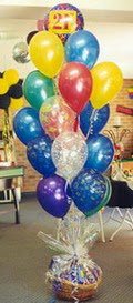  Ankara Eryaman hediye sevgilime hediye iek  sepet ierisinde ikolata ve 21 adet balon