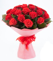 15 adet k�rm�z� g�lden buket tanzimi  Eryaman �i�ek�i telefonlar� eryaman �i�ek 