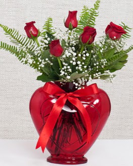 Kalp i�erisinde 5 adet k�rm�z� g�l  Eryaman �i�ek g�venli kaliteli h�zl� �i�ek 
