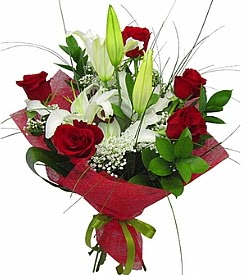 1 dal kazablanka 5 k�rm�z� g�l buketi  Eryaman ankaraya �i�ek internetten �i�ek sat��� 
