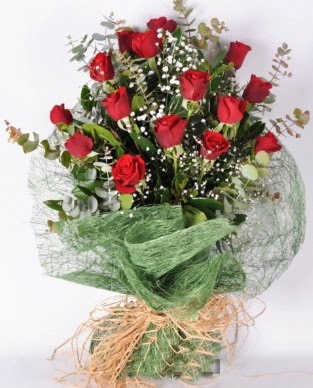 K�z isteme buketi �i�e�i s�z 15 g�ll�  Eryaman �i�ek yolla , �i�ek g�nder , �i�ek�i  