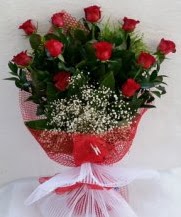 11 adet k�rm�z� g�lden g�rsel �i�ek  Eryaman �i�ek g�nderme sitemiz g�venlidir 