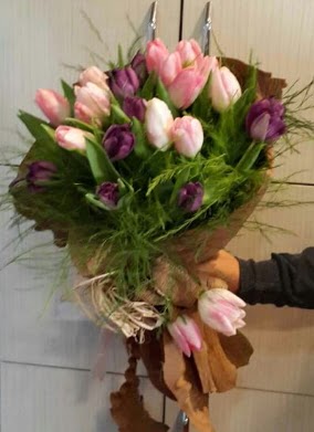 20 adet lale buketi �i�e�i  Eryaman �i�ek g�nderme online �i�ek�i 