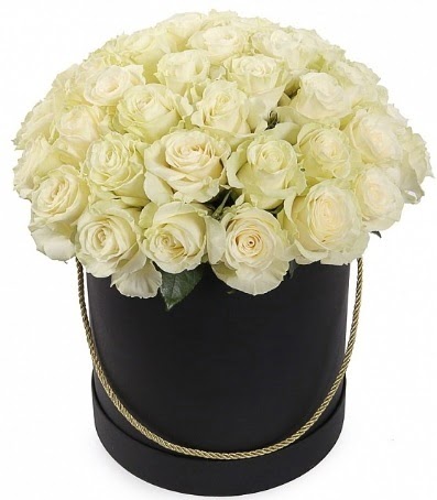 33 adet beyaz g�l �zel kutuda isteme �i�e�i  Eryaman �i�ek�i  �i�ek , �i�ek�i , �i�ek�ilik 