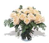 11 adet beyaz g�l vazoda  Eryaman �i�ek yolla , �i�ek g�nder , �i�ek�i  