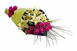 1 lilyum ve 7 g�lden buket   Eryaman Ankara ucuz �i�ek g�nder 