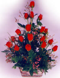 sevenlere �zel sepet i�erisinde 11 adet kirmizi g�l  Eryaman �i�ek�i  �i�ek , �i�ek�i , �i�ek�ilik 