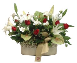  Eryaman �i�ek�i  �i�ek , �i�ek�i , �i�ek�ilik  SEPET I�ERISINDE KAZABLANKA VE G�LLER