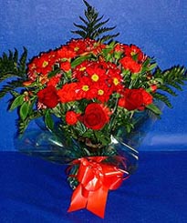  Eryaman �i�ek g�nderme online �i�ek�i  3 adet kirmizi g�l ve kir �i�ekleri buketi