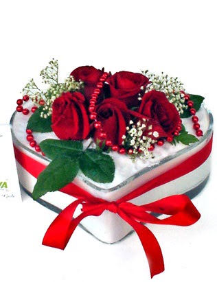  Eryaman �i�ek sat��� anneler g�n� �i�ek yolla  EN �OK BEN SEVIYORUM Mika kalp 5 adet kirmizi g�l 