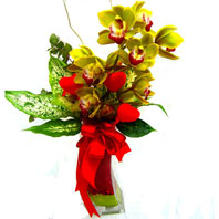  Ankara Eryaman hediye sevgilime hediye iek  1 adet dal orkide ve cam yada mika vazo tanzim