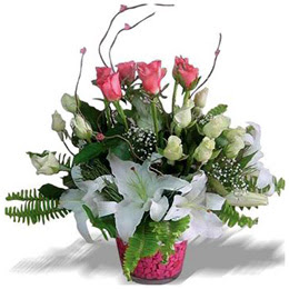  Eryaman �i�ek sat��� anneler g�n� �i�ek yolla  cam yada mika i�erisinde 7 beyaz 6 kirmizi 1 dal kazablanka 