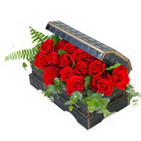 Sandik i�erisinde 21 adet kirmizi g�l  Eryaman �i�ek�i telefonlar� eryaman �i�ek 