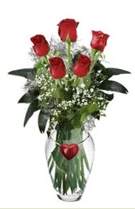  Eryaman Ankara ucuz �i�ek g�nder  5 adet kirmizi g�l ve kalp �ubuklu