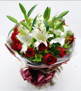 11 adet k�rm�z� g�l 1 dal kazablanka buket  Ankara Eryaman �i�ek yolla 