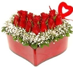 Kalp i�erisinde 9 k�rm�z� g�l kalp �ubuk  Eryaman Ankara ucuz �i�ek g�nder 