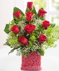 Cam i�erisinde 9 adet k�rm�z� g�l  Eryaman �i�ek�i  �i�ek , �i�ek�i , �i�ek�ilik 