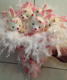 9 Adet pelu� tav�an tav�an buketi  Ankara Eryaman yurti�i ve yurtd��� �i�ek sipari�i 